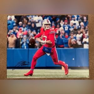 Josh Allen Autographed Photo Buffalo Bills 8.5x11